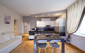 Casa Lagrange - Elegant Apt In The Heart Of Centre With Parking By Home A Porter